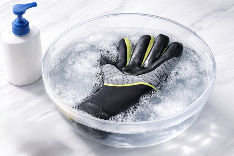 How to wash gloves